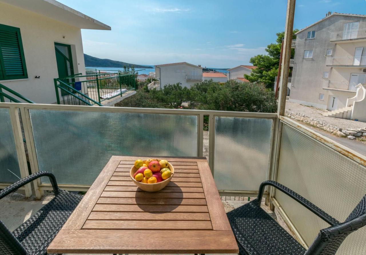 Apartments Jelka Primošten Eksteriør billede